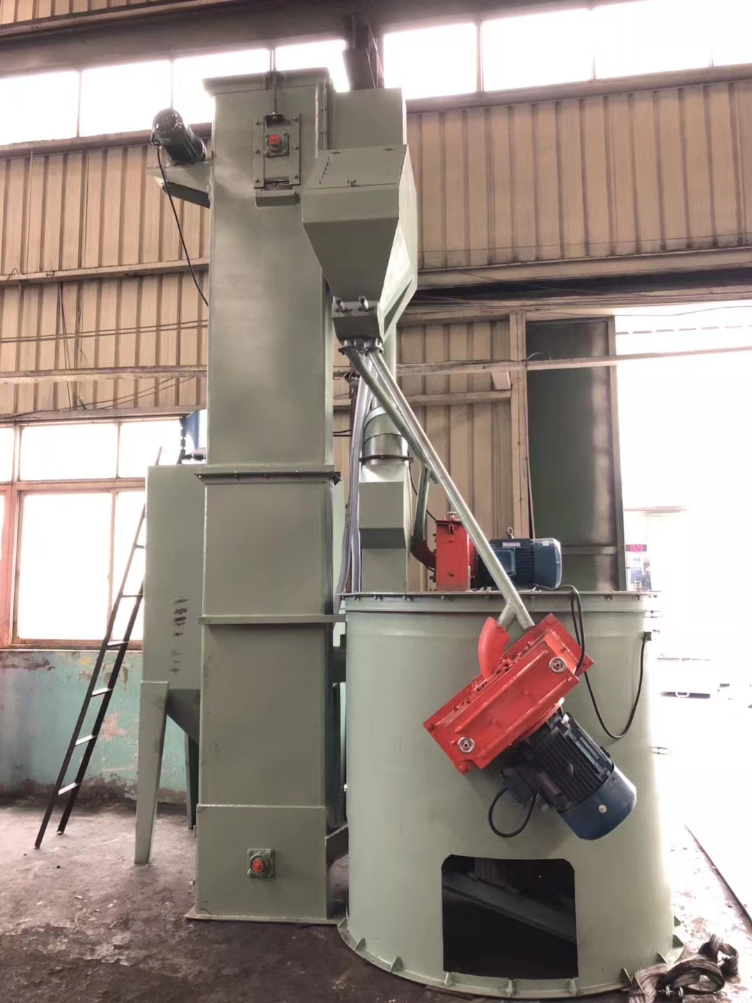 發(fā)動(dòng)機(jī)連桿轉(zhuǎn)臺(tái)拋丸機(jī)